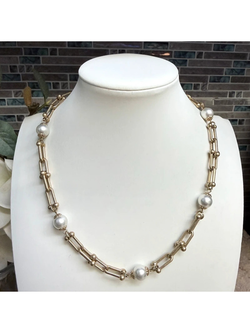 Pomina Gold Plated Link Chain Pearl Station Necklace Chunky Modernist Style